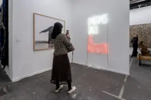 Una de las bras expuestas durante la 45ª edición de la Feria Internacional de Arte Contemporáneo de España (ARCO) en IFEMA, a 4 de marzo de 2026