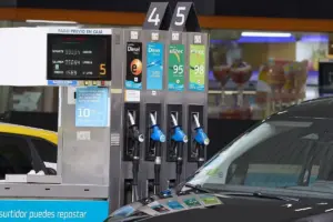 Ni gasolina ni diésel: solo un tipo de combustible se salva de la guerra de Irán