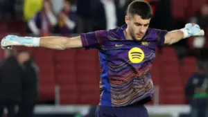 Sorpasso en la portería de España: Joan García ya convence más que Unai Simón para el Mundial