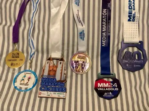 negocio-segunda-mano-medallas-maraton El negocio de segunda mano de las maratones: medallas y camisetas oficiales a precio de saldo en Wallapop y Vinted