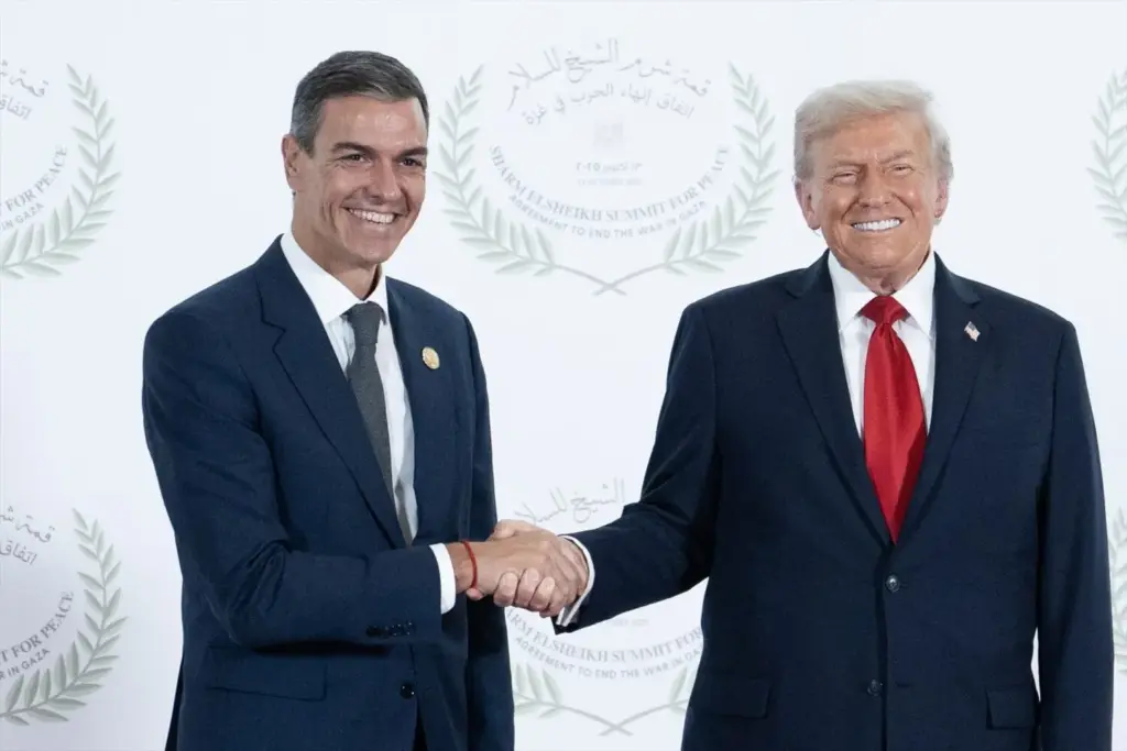 El presidente de España, Pedro Sánchez, y el presidente de Estados Unidos, Donald Trump