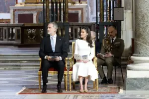 "En Zarzuela deben estar tirándose de los pelos": Pilar Eyre destapa el plan oculto de Felipe y Letizia