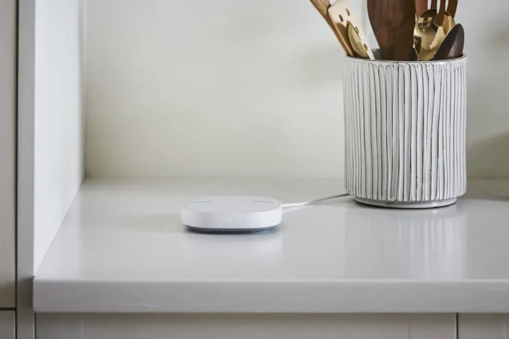 Automatiza tu rutina diaria con sensores y enchufes