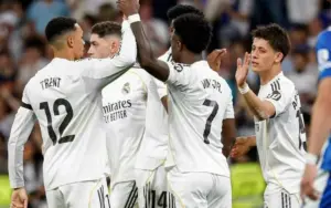 El Bernabéu castiga a un Real Madrid sin títulos. La afición señala a Arbeloa y a las estrellas tras el fracaso en Champions y el caos en la Liga.