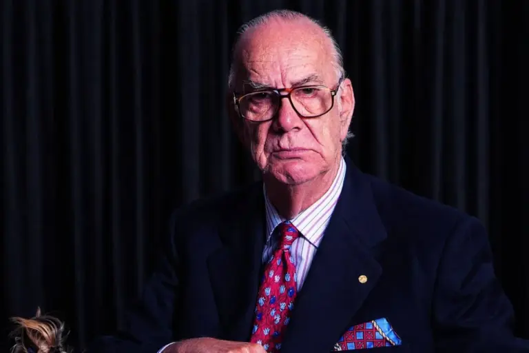 Las cartas prohibidas de Camilo José Cela: El secreto que el Nobel guardó sobre la madre de Javier Marías