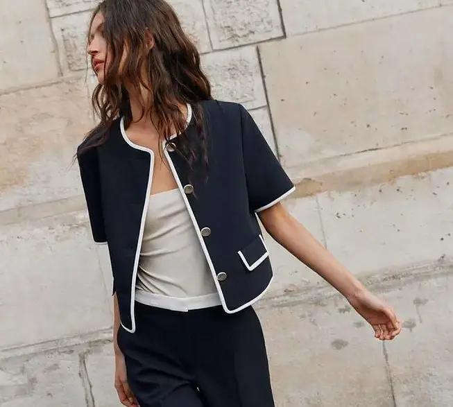 La inspiración marinera de corte parisino