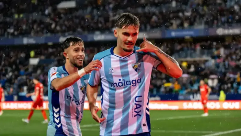 El problema Chupe estalla en el Málaga CF: una oferta difícil de rechazar en Segunda
