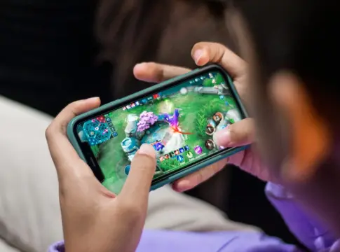 Consolas más caras, menos acceso y más juego móvil_ así cambia el mercado del videojuego Consolas más caras, menos acceso y más juego móvil_ así cambia el mercado del videojuego