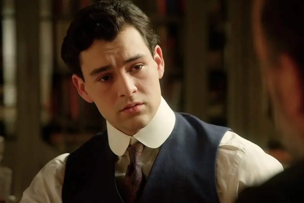 'La Promesa': Un terrible plan está a punto de ejecutarse 2 Curro y Ángela se alejan mientras otros intervienen