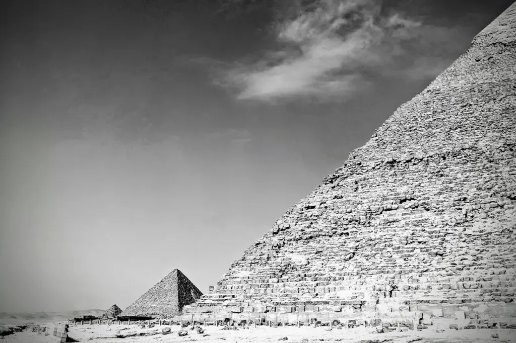 Descubren en la pirámide egipcia más antigua una red hidráulica que cambia nuestra visión del antiguo Egipto