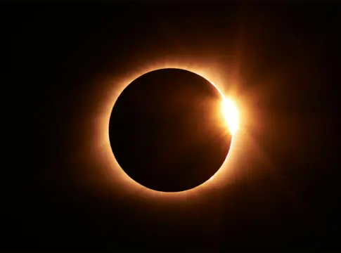 Eclipse solar 2027: guía completa para ver en España el fenómeno astronómico más largo del siglo Eclipse solar 2027: guía completa para ver en España el fenómeno astronómico más largo del siglo