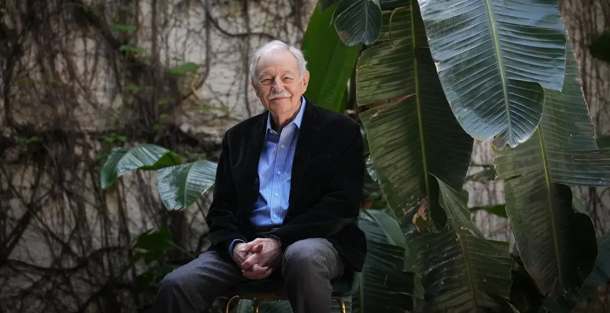 Eduardo Mendoza
