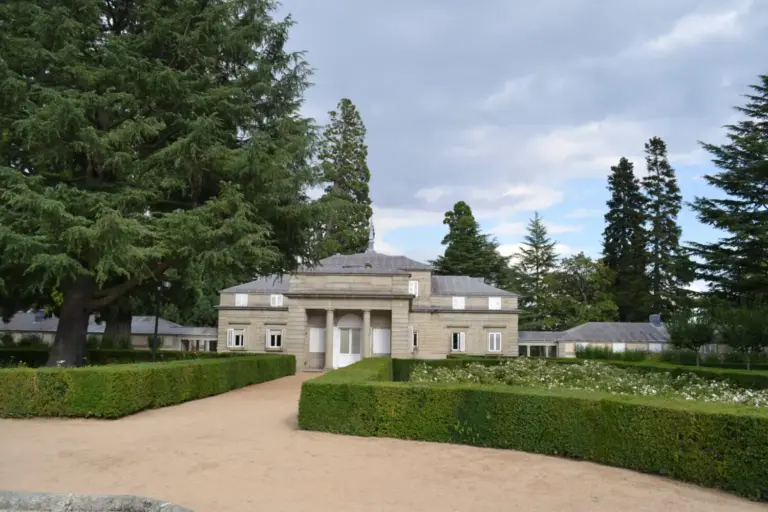 El error que arruinará tu excursión a la Sierra: por qué evitar San Lorenzo de El Escorial este domingo