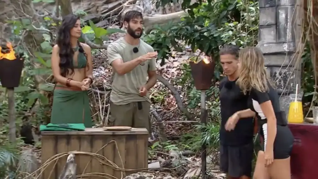 El amago de abandono y la exigencia del helicóptero