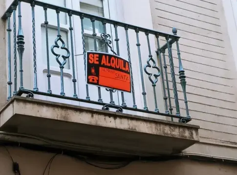 El auge del 'mini Airbnb temporal' en la Semana Santa de Sevilla ya ha llegado a ojos de Hacienda El auge del 'mini Airbnb temporal' en la Semana Santa de Sevilla ya ha llegado a ojos de Hacienda