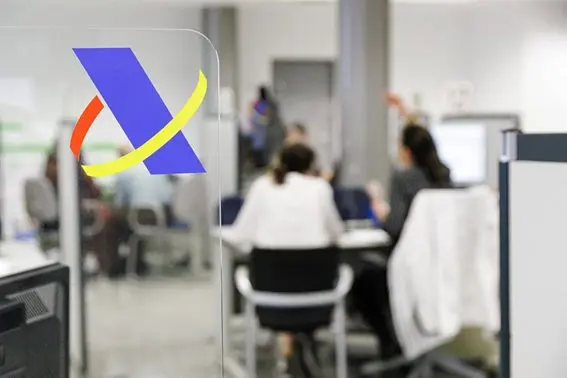 ¿Has tenido dos pagadores? El aviso de Hacienda que marca el límite para no declarar este abril 50 El límite que cambia todo: cuándo estás obligado a declarar