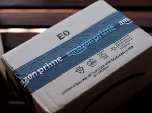 El 'portal' de entregas de Amazon abre un conflicto entre empresa y trabajador