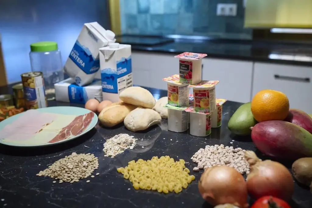 Nuevo golpe al bolsillo en el supermercado: huevos, verduras y café disparan la presión en la economía familiar 1 El súper ya no engaña: lo básico es lo que más sube