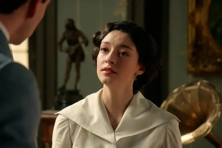 El tenso adiós entre Curro y Ángela en 'La Promesa'