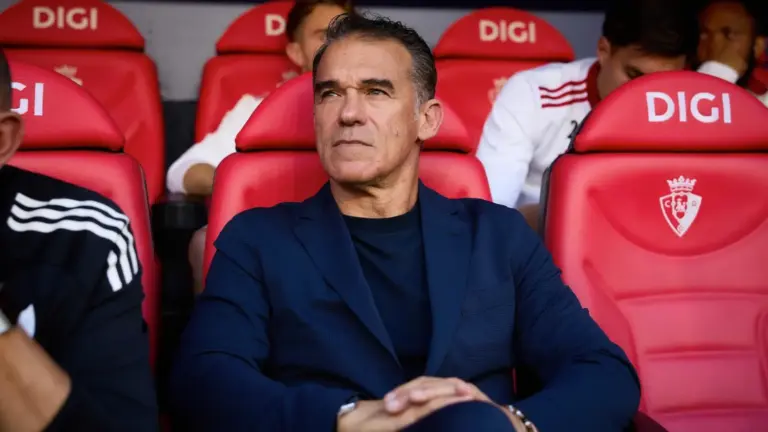 La afición del Sevilla estalla antes del partido que vale la temporada