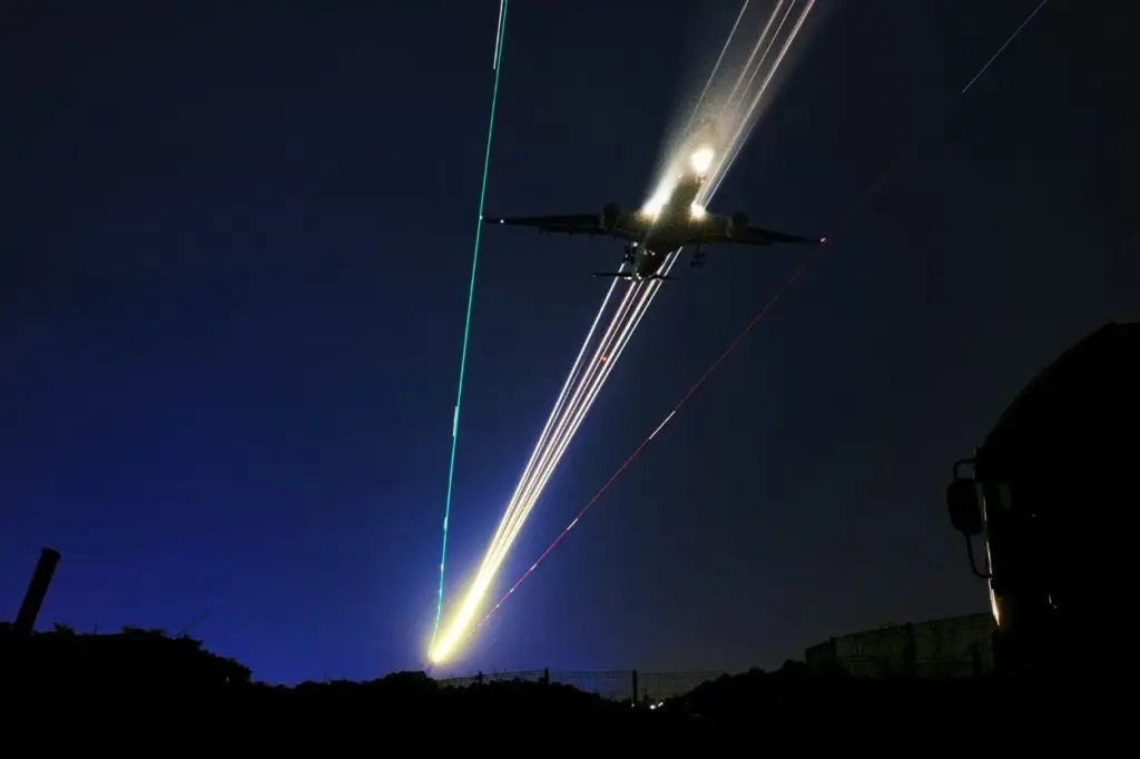 La defensa láser china neutraliza amenazas aéreas en segundos sin necesidad de radares convencionales