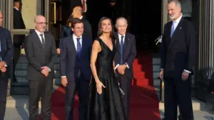 La foto viral de Felipe VI y Letizia que ha descolocado por completo a la prensa internacional