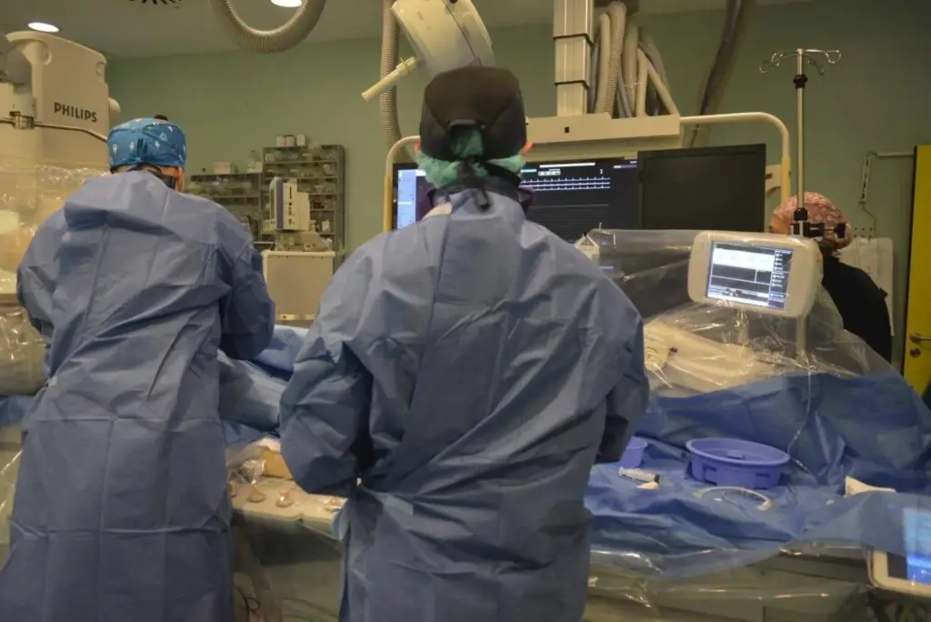 Médicos extranjeros: solución necesaria, pero no exenta de fricciones