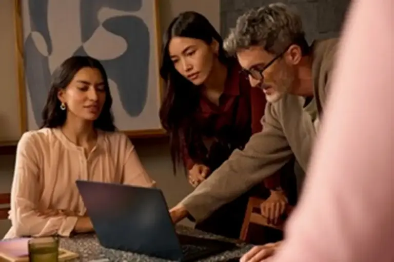 HubSpot impulsa el crecimiento empresarial con más de 100 innovaciones en IA