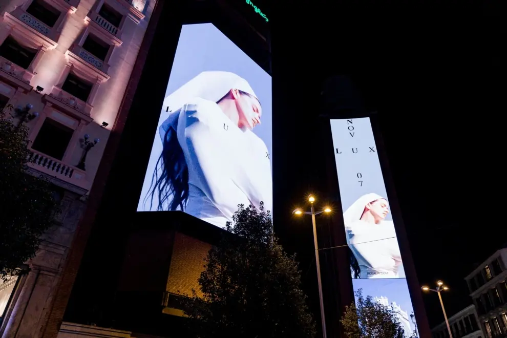 Felipe VI y Leonor dejan a todos boquiabiertos: Pillados en el sitio menos esperado de Madrid 2 Rosalía y su emotiva vuelta a Madrid tras su indisposición en Milán