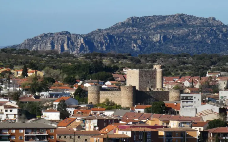 San Martín de Valdeiglesias, historia, bodegas y naturaleza a menos de 1 hora de Madrid sin aglomeraciones