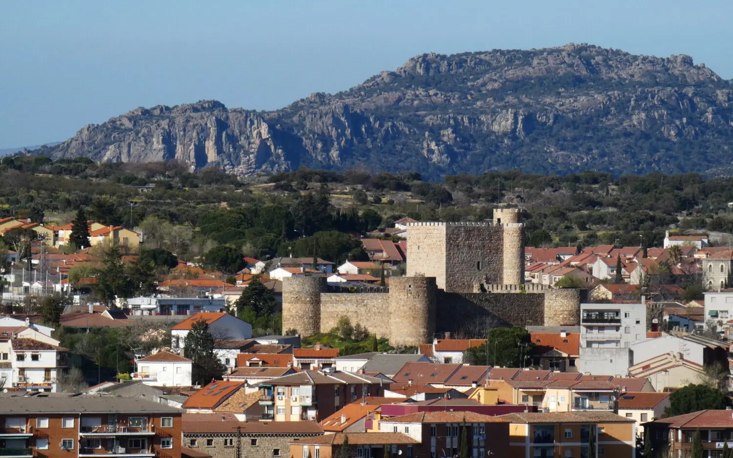 San Martín de Valdeiglesias, historia, bodegas y naturaleza a menos de 1 hora de Madrid sin aglomeraciones San Martín de Valdeiglesias, historia, bodegas y naturaleza a menos de 1 hora de Madrid sin aglomeraciones