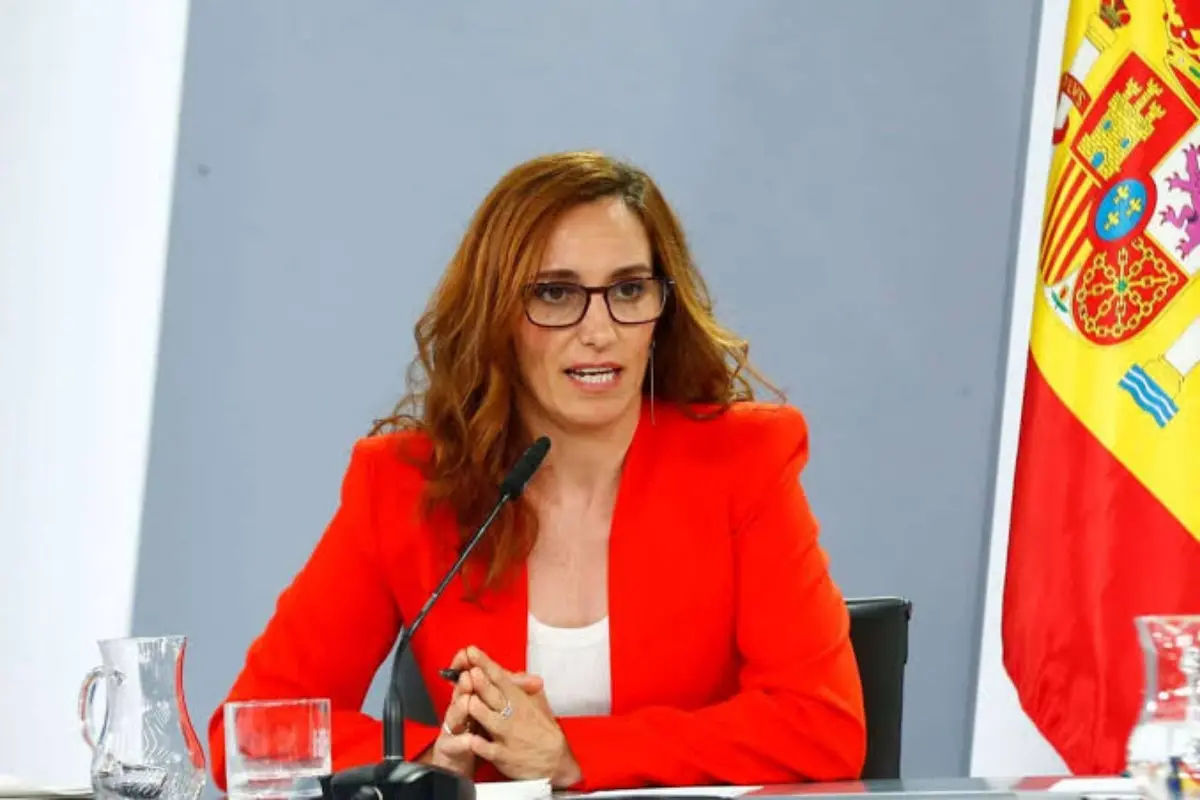 Sanidad Mónica García consulta medico Sanidad antepone un formulario web al criterio del médico: un programa decide ahora quién entra en la consulta