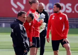 La ruina del Sevilla FC: el club gasta 30 millones de euros en futbolistas que no juegan