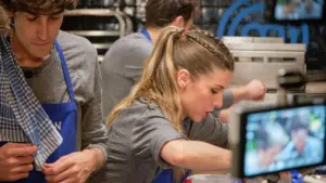 Shock en 'MasterChef 14': De la tristeza por la salida de una favorita a la euforia por un embarazo inesperado