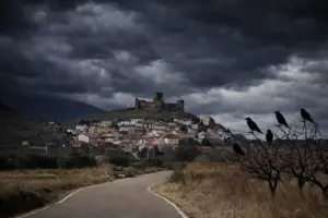 El "pueblo maldito" de Trasmoz: la única localidad de España oficialmente excomulgada por la Iglesia y que aún no ha sido perdonada.