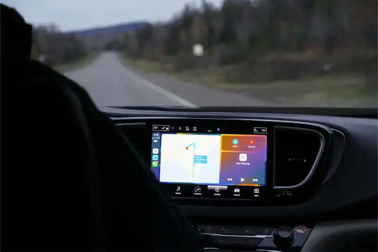 Android Auto 2026 se renueva por completo: YouTube, navegación 3D y Gemini de serie