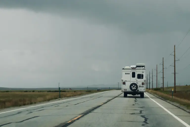 Detenido un aficionado de la Real por acosar a una autocaravana del Atleti