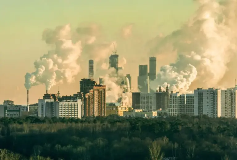 La contaminación del aire es uno de los mayores riesgos ambientales que existen para la salud, según la OMS