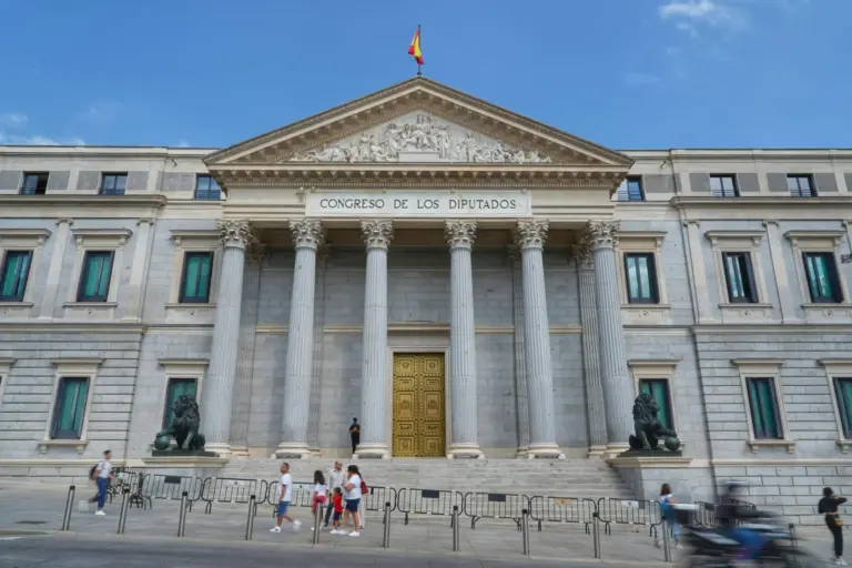 El Congreso tumba el decreto de alquileres y deja a miles de inquilinos en el aire