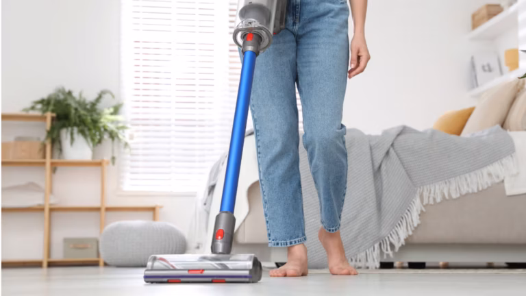 Dyson Airwrap rebaja: casi 200 euros menos en Media Markt, el secador que también riza y plancha