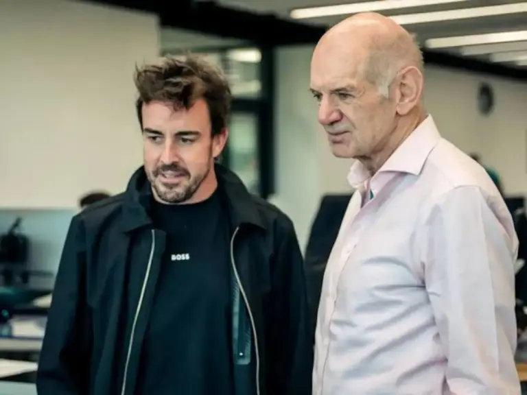 Fernando Alonso espera el salto de Aston Martin: las mejoras de Adrian Newey que llegarán antes del verano