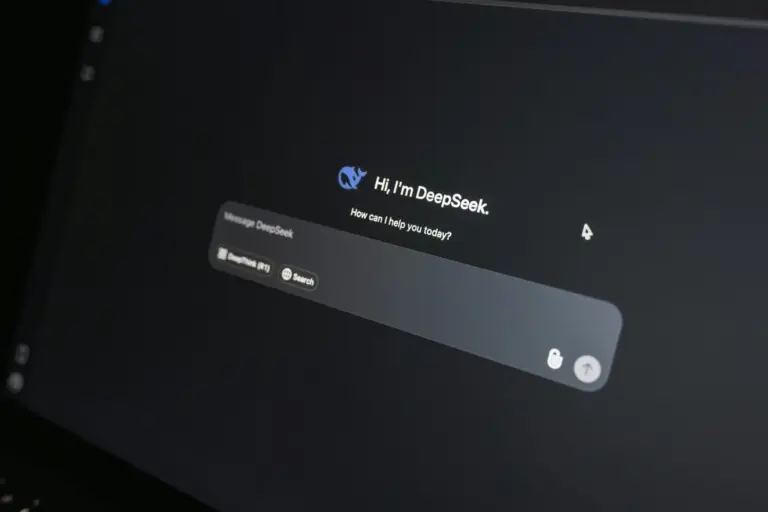 OpenAI suelta GPT-5.5 y DeepSeek responde 12 horas después