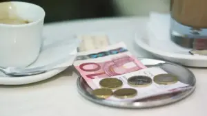 Hosteleros y clientes se enfrentan por la prohibición de dividir la cuenta