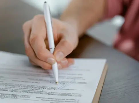 prorroga-alquiler-decreto-contrato-firma-portada prórroga alquiler decreto