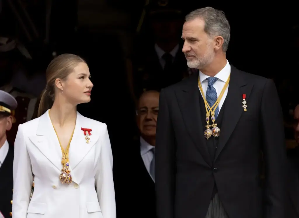 Ha rechazado su oferta: Felipe VI entra en cólera por la decisión de la princesa Leonor 2 ¿Por qué Ciencias Políticas? El secreto que esconde Felipe VI sobre la formación de la princesa Leonor