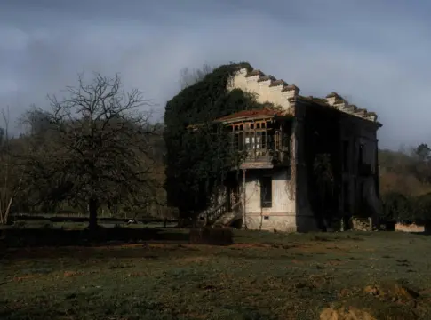 24-lugares-abandonados-espana-misterio-portada 24 lugares abandonados de España llenos de misterio: Rincones condenados al olvido