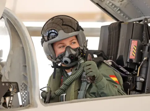 A lo 'Top Gun' y como en 'Supervivientes': El salto desde un helicóptero de la princesa Leonor desata pasiones | Fuente: Casa de S.M el Rey A lo 'Top Gun' y como en 'Supervivientes': El salto desde un helicóptero de la princesa Leonor desata pasiones