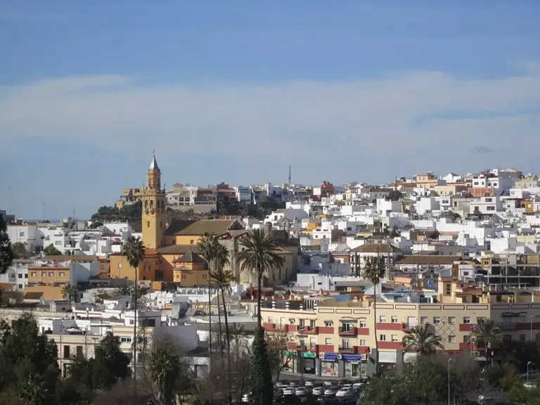 Noche en Blanco de Sevilla 2026: las rutas nocturnas y los conciertos gratis que no te puedes perder