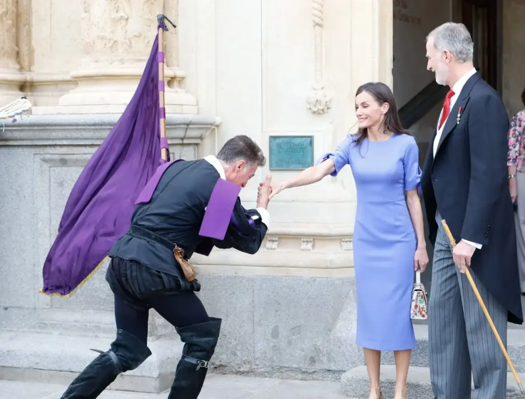 El carácter perfeccionista de la reina Letizia frente a las cámaras de la televisión pública