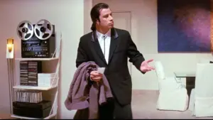 El sorprendente aspecto rejuvenecido de John Travolta impacta en el festival de Cannes